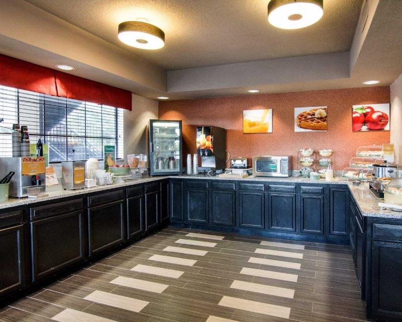 Quality Inn Monroe Bagian luar foto